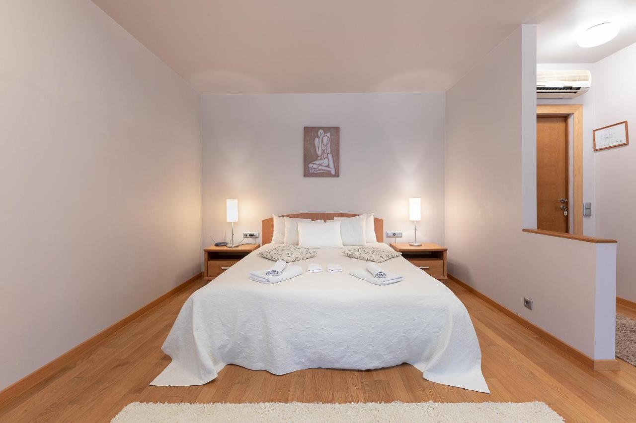 Room In Bb - Valensija - Suite For Two In Nice Hotel Jūrkalne Exteriér fotografie